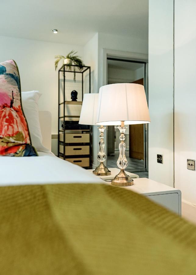 Riverside 2-Bedroom Apartments London Eksteriør billede