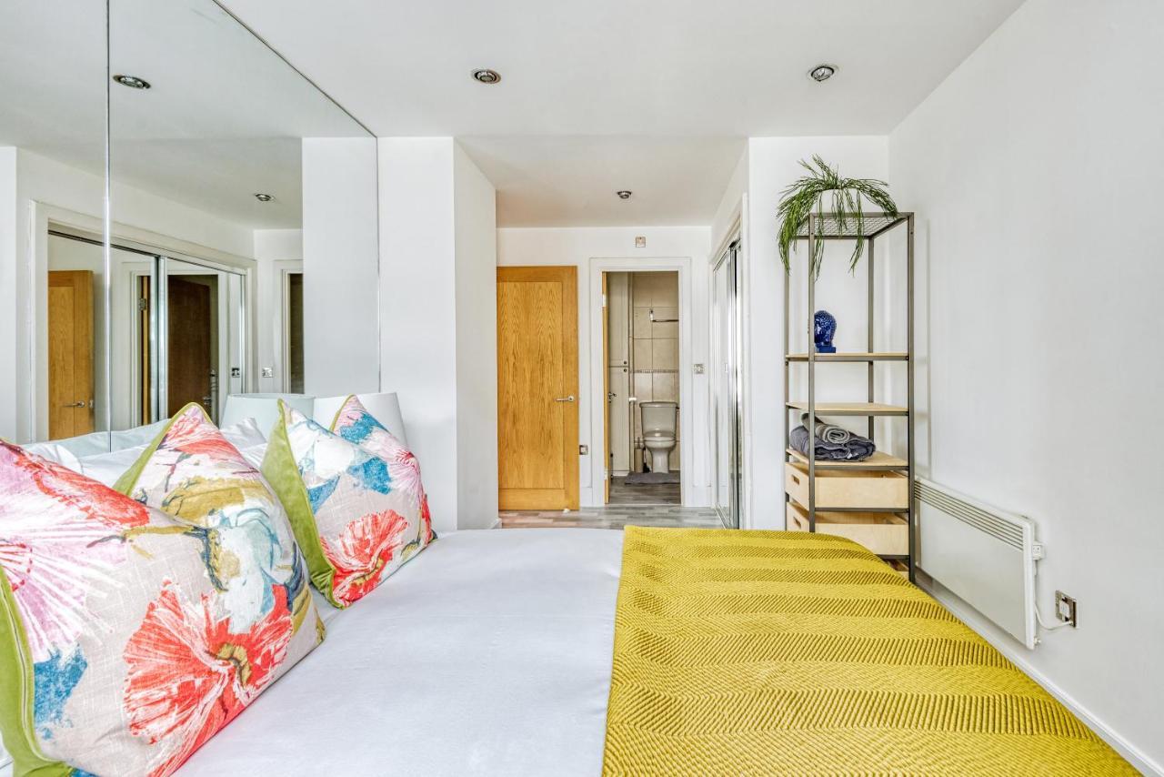 Riverside 2-Bedroom Apartments London Eksteriør billede